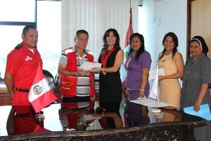 13-mil-soles-a-bomberos