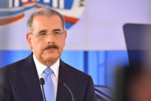 Danilo-Medina-19-300x200